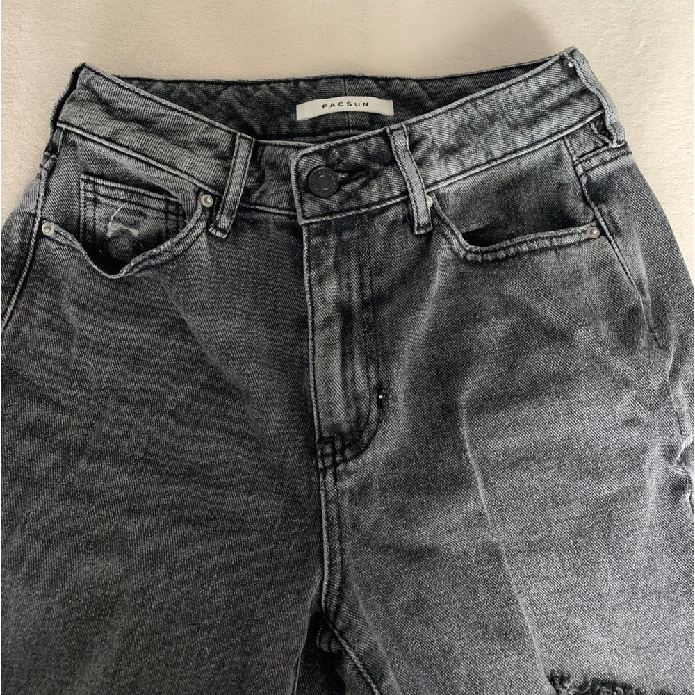SOLD-- DO NOT BUY YOU WILL NOT BE REFUNDED PacSun dark grey mom jeans